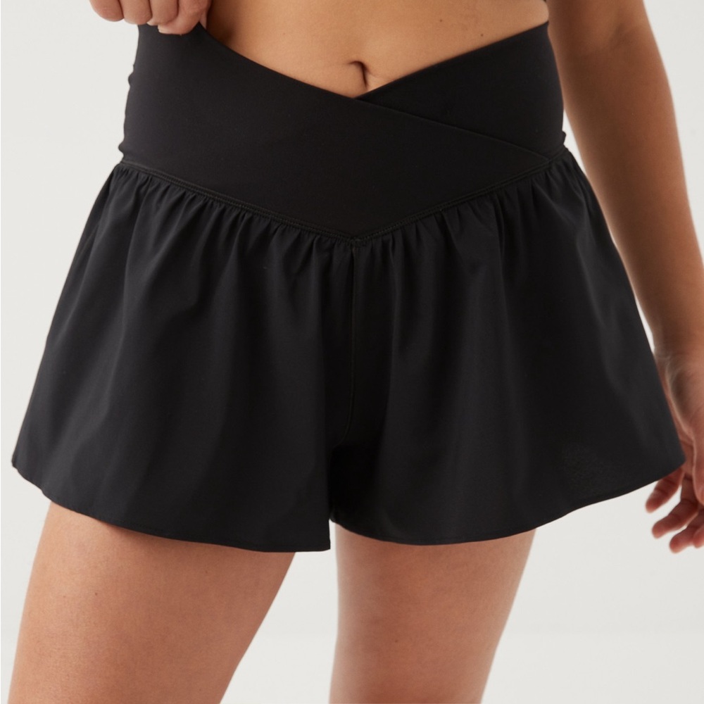 Offline by aerie crossover short